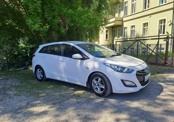 Hyundai I30 cena 23900 przebieg: 220000, rok produkcji 2013 z Płońsk małe 92